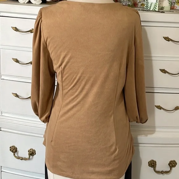 Tan faux suede ruffle top - Picture 4 of 7